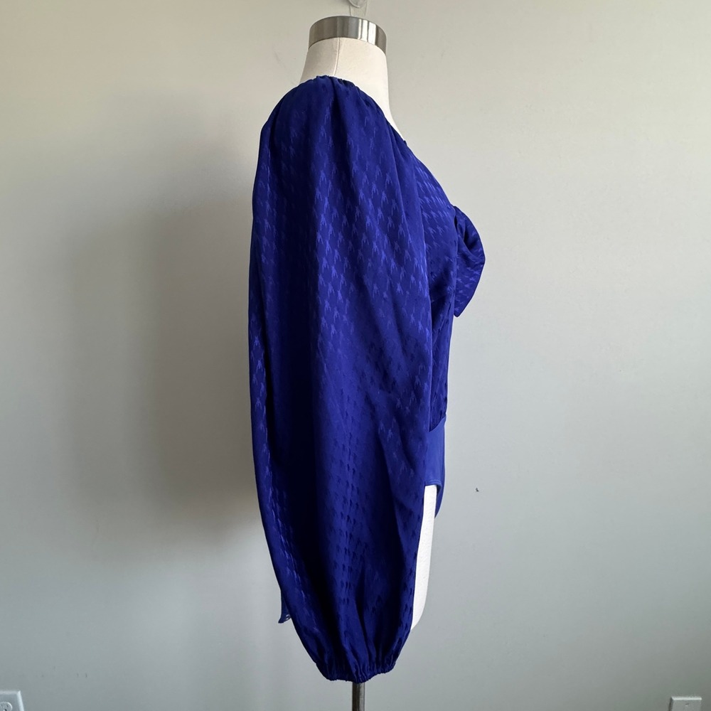 Express Houndstooth Tie Front Puff Sleeve Bodysuit Large NWT - Picture 7 of 9